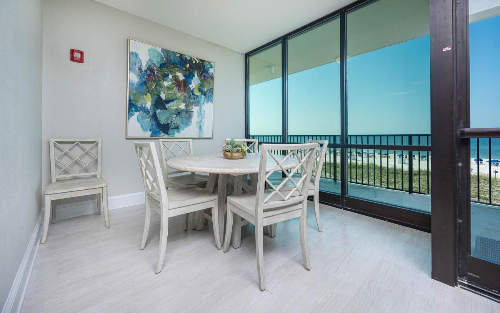 Phoenix West Apartment